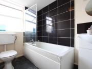 Amazing bedroom in 9 bedroom flat near Kilburn metro...