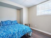 Amazing College Park Property! Large Bedrooms! Clean and...