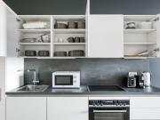 Amazing Favoriten 1BR w/ Gym & Elevator, steps to Metro,...