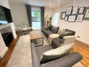 Amazing Garden Flat By Tube