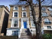 Amazing recently refurbished and spacious 1 bed on a...