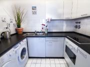 ★Amazing+balcony★massage chair+NETFLIX+near subway by In...