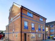 Ambassador Square, London, 6 Bedroom Semi detached