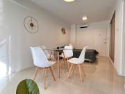 Ambiente a la calle con balcón Centro