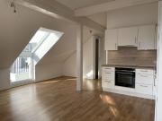 AMHÖTTLGRUND: 2 ZIMMER WOHNUNG IM DG