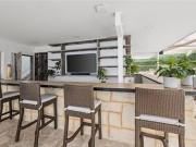 Amoblada Hermosa Mansión Palmas con Jacuzzi Precio por noche