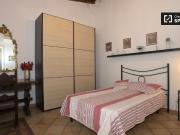 Ampia camera in 3 camere da letto in Casetta Mattei, Roma
