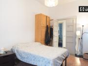 Ampia camera in 4 camere da letto a Trieste, Roma