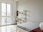 Ampia camera singola con portineria