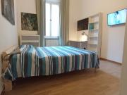 Ampia stanza matrimoniale privata vicino Colosseo stanza 2