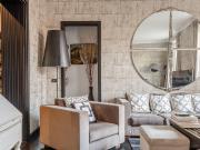 ampio appartamento arredato in montenapoleone