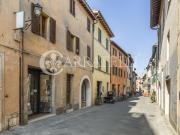 Ampio appartamento da ristrutturare nel centro di San...