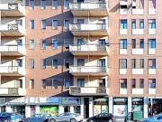 AMPIO MONOLOCALE ZONA ISOLA