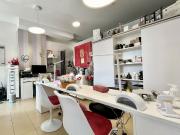 AMPIO SPAZIO COMMERCIALE A MASSAGNO PIAZZA SANTA LUCIA