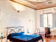 Ampio trilocale affrescato in Santo Spirito