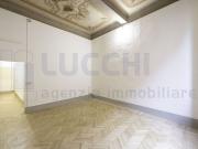 Ampio ufficio ristrutturato