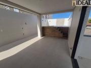 Ampla casa alta duplex, com 03 dormitorios 02 suítes,...