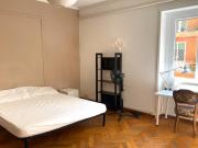 Ample bedroom in a 6 bedroom student flat, near Bologna...