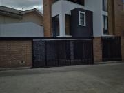 ¡AMPLIA CASA 3 PLANTAS DE ESTRENO EN VENTA – ÚLTIMA...