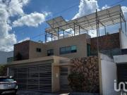 Amplia Casa 4 Recs con Alberca y Terraza Techada Norte...