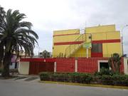 Amplia Casa. Buena Ubicacion. Precio a tratar. Ocasion