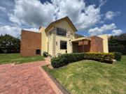 AMPLIA CASA CAMPESTRE