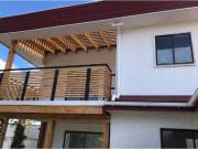 Amplia casa completamente remodelada
