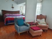 Amplia casa con 40m2 de jardín estilo contemporáneo...