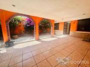 Amplia casa con recamara en planta baja en Zona Norte de...