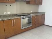 Amplia casa con seguridad