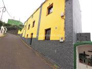 Amplia casa con terreno urbano y rústico en Icod de los...