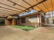 Amplia Casa con uso de suelo MIXTO en Exequiel...