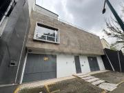 Amplia Casa con Uso de Suelo para Oficina | 517m2 | 3...