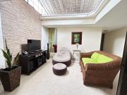 Amplia casa de 198 m² en La Flora – Uso mixto