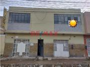 Amplia Casa De 2 Pisos Av. Miguel Grau Smp