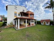 Amplia Casa de 3 Pisos en el norte de armenia Lote de...