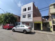 Amplia Casa De 4 Pisos A Pocas Cdras De La Av. Perú