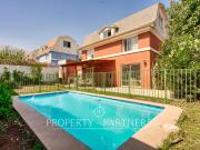 AMPLIA CASA DE TRES PISOS EN CONDOMINIO, PEÑALOLÉN