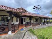 Amplia casa de un piso en venta en Loja sector Amable María