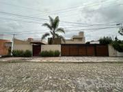 Amplia casa de una sola planta en Villas del Mesón!