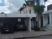 amplia casa dentro de la cd | hab en planta baja