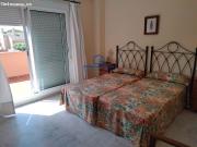 Amplia casa en alquiler con jardín, terrazas y garaje en...