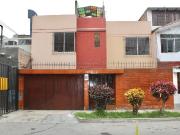 Amplia Casa en ALQUILER en Santa Leonor Chorrillos