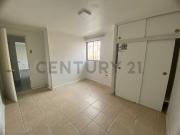 ¡Amplia casa en arriendo 6D 3B jardín quincho en sector sur!