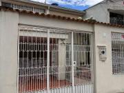 Amplia casa en arriendo en Provenza