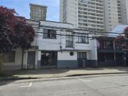 AMPLIA CASA EN CALLE COCHRANE ENTRE SALAS Y SERRANO,...