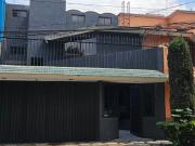 AMPLIA CASA EN COLONIA LOS CIPRESES