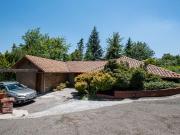 AMPLIA CASA EN CONDOMINIO EN LO BARNECHEA