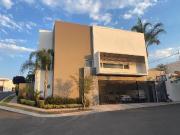 AMPLIA CASA EN ESQUINA CON DOBLE ALTURA EN MISIÓN CONCA AMPLIA CASA EN ESQUINA CON DOBLE ALTURA EN MISIÓN CONCA