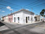 AMPLIA CASA EN ESQUINA EN VENTA MERIDA CENTRO SANTA ANA...